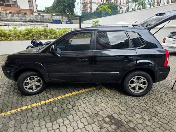 HYUNDAI TUCSON 2.0 MPFI GLS 16V 143CV 2WD FLEX 4P AUTOMÁTICO HYUNDAI TUCSON 2.0 MPFI GLS 16V 143CV 2WD FLEX 4P AUTOMÁTICO